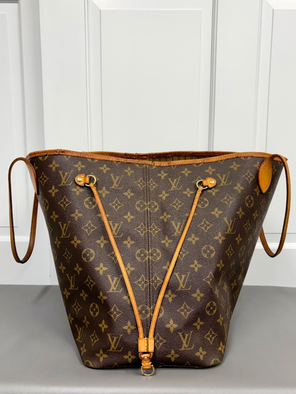Louis Vuitton Monogram Neverfull GM - Picture 3 of 14